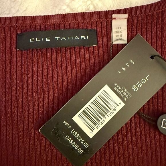 Elie Tahari 🌸 Burgundy Twist Front Top 🌸🌺🌼 - Picture 3 of 3